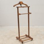 1583 7421 VALET STAND